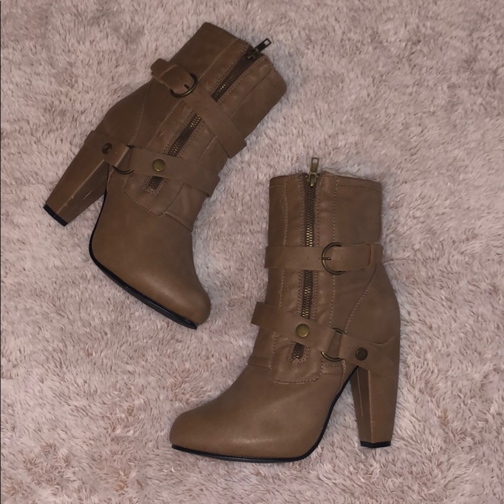 Charlotte Russe Tan boots